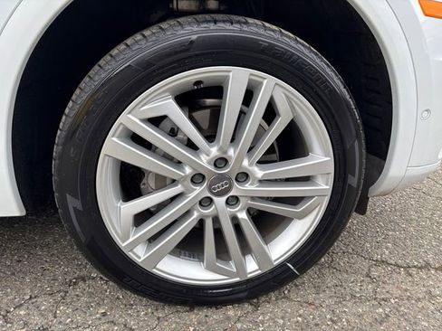 Used 2020 Audi Q5 Prestige AWD/4WD image 24