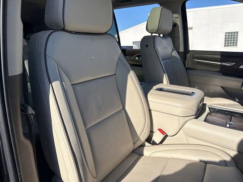 Used 2022 GMC Yukon Denali w/ Max Trailering Package image 38