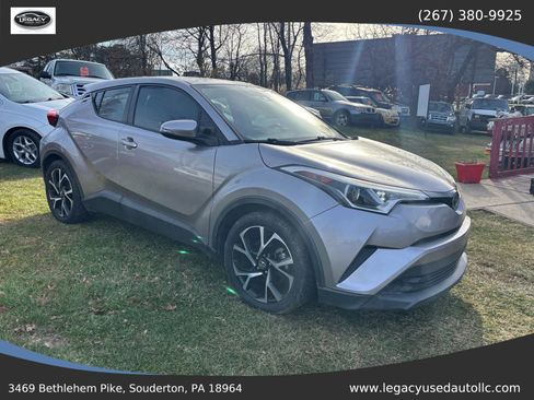 Used 2018 Toyota C-HR image 22