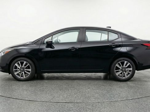 Used 2025 Nissan Versa SV image 5