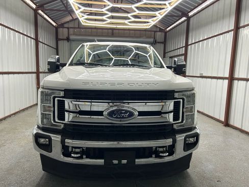 Used 2019 Ford F350 XLT w/ XLT Premium Package image 2