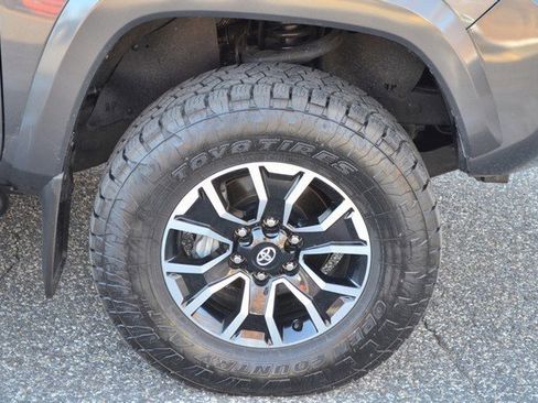 Used 2023 Toyota Tacoma TRD Sport image 10