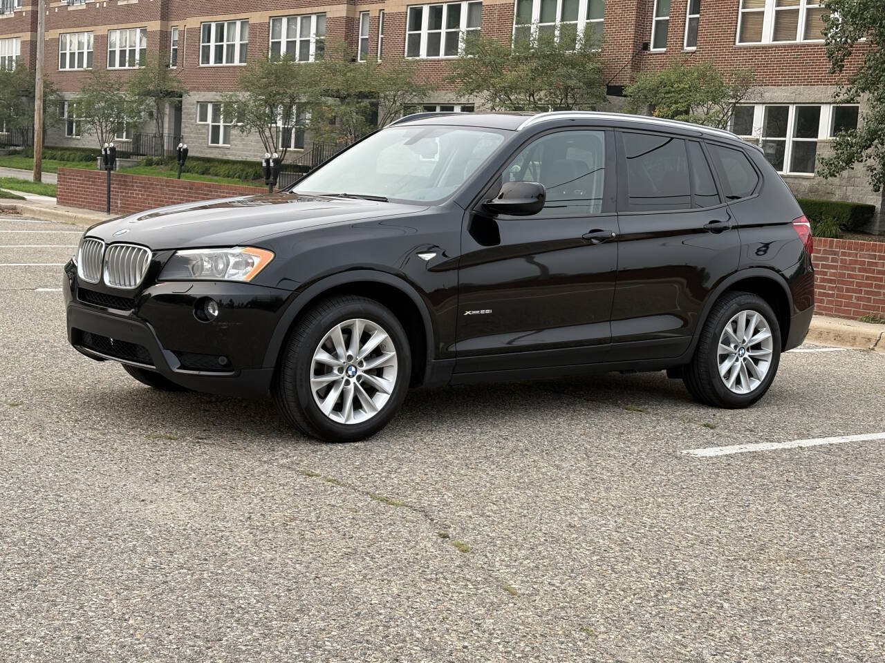 Used 2014 BMW X3 xDrive28i AWD/4WD image 1