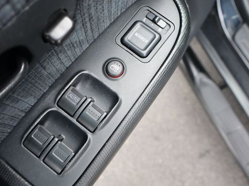 Used 2004 Honda CR-V LX image 28