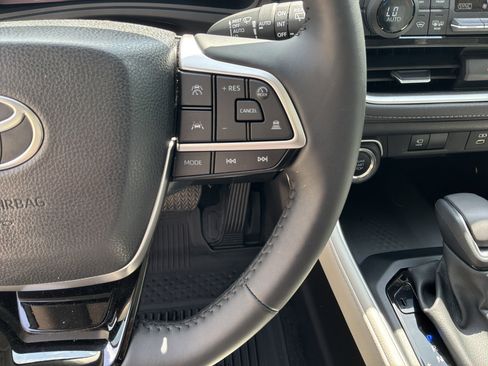 Used 2025 Toyota Grand Highlander FWD image 20