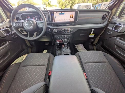 New 2025 Jeep Gladiator Mojave image 13