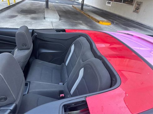 Used 2018 Chevrolet Camaro LT image 10