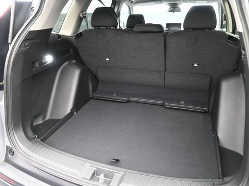 Used 2025 Honda CR-V LX image 9