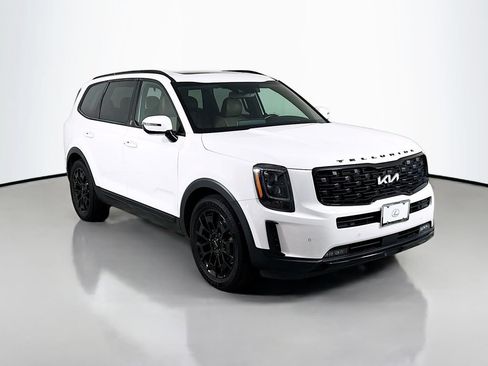 Used 2022 Kia Telluride SX w/ SX Prestige Package AWD/4WD image 3