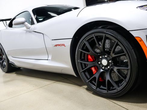 Used 2017 Dodge Viper ACR w/ Extreme Aero Package RWD image 24