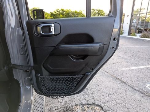 Used 2020 Jeep Wrangler Unlimited Sahara AWD/4WD image 34