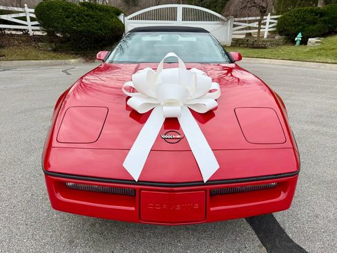 Used 1987 Chevrolet Corvette Convertible image 2