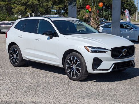 Used 2023 Volvo XC60 B5 Plus w/ Protection Package Premier image 9