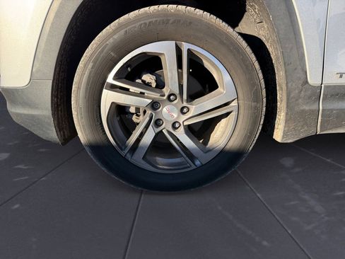 Used 2020 GMC Terrain SLT w/ Preferred Package image 14