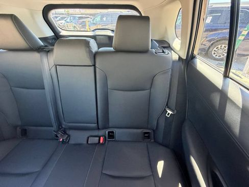 Used 2026 Toyota Corolla Cross XLE FWD image 34