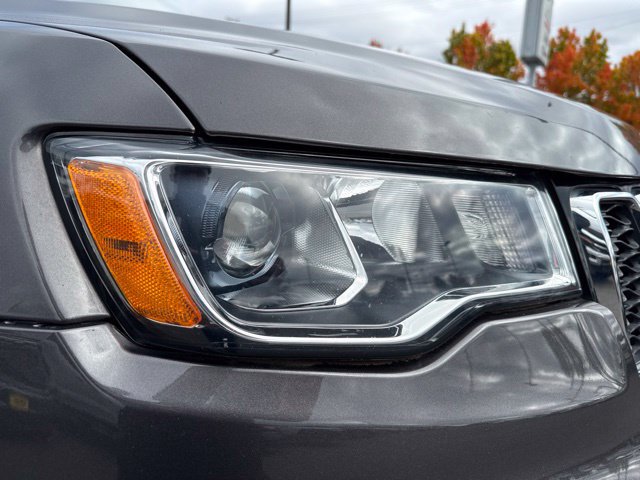 Used 2020 Jeep Grand Cherokee Limited AWD/4WD image 9