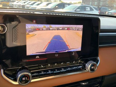 Used 2024 GMC Canyon AT4 w/ Canyon Safety Plus Package image 28