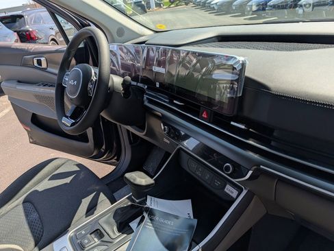 New 2026 Kia Carnival LX FWD image 28
