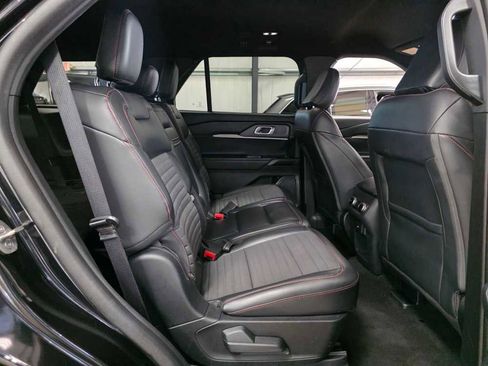 Used 2025 Ford Explorer ST-Line w/ ST-Line Street Pack image 23