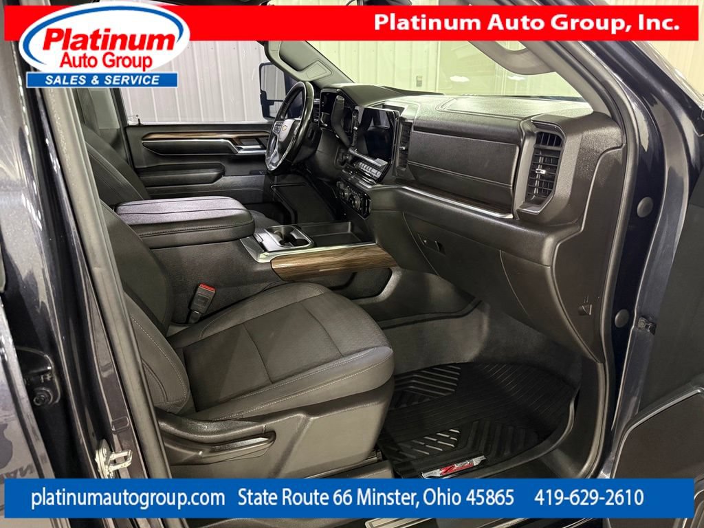 Used 2024 Chevrolet Silverado 2500 LT w/ Texas Edition AWD/4WD image 37