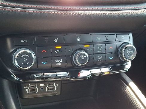 Used 2023 Dodge Durango GT AWD/4WD image 17