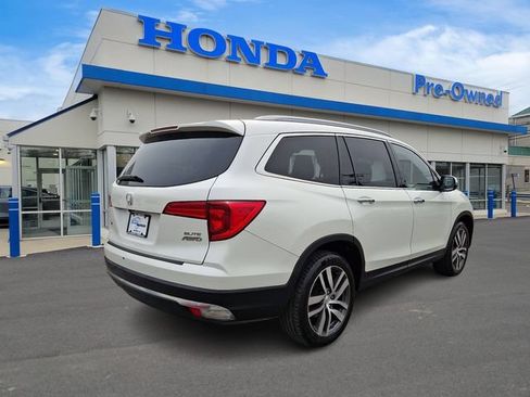 Used 2017 Honda Pilot Elite image 4
