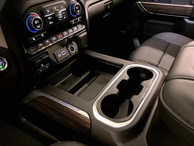 Used 2021 Chevrolet Silverado 1500 LT Trail Boss w/ Convenience Package II AWD/4WD image 16