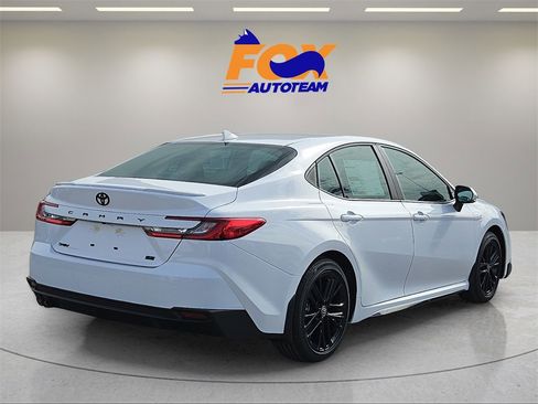 New 2026 Toyota Camry SE image 4