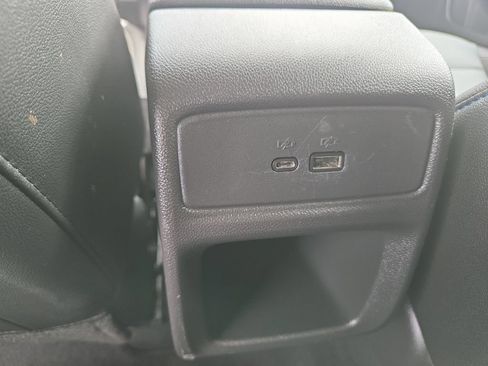 Used 2025 Chevrolet Trax LT FWD image 35