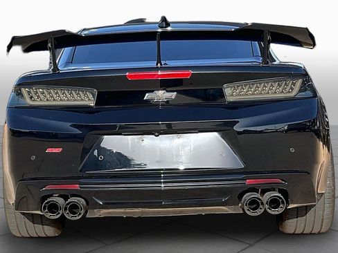 Used 2017 Chevrolet Camaro SS RWD image 6