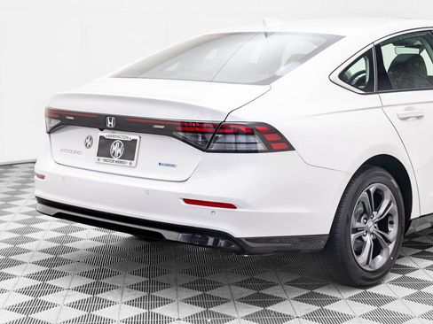 Certified 2025 Honda Accord EX-L image 29