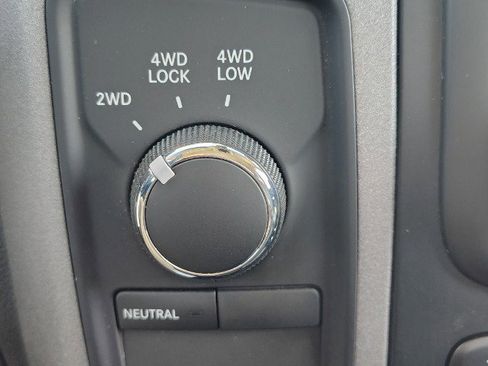 Used 2013 RAM 1500 Express AWD/4WD image 27