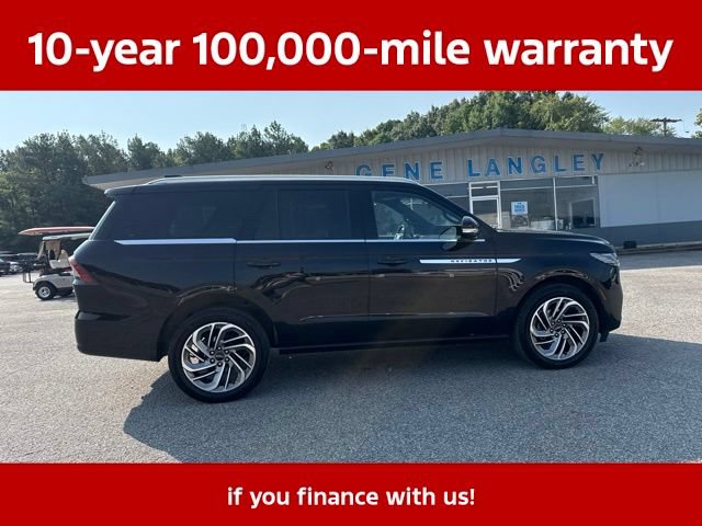 Used 2025 Lincoln Navigator Reserve AWD/4WD image 16