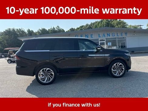 Used 2025 Lincoln Navigator Reserve AWD/4WD image 16