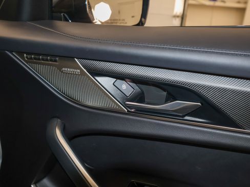 Used 2021 Jaguar F-PACE SVR image 55