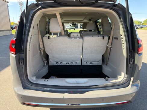 Used 2021 Chrysler Pacifica Limited w/ Premium & Safety Sphere Group AWD/4WD image 23