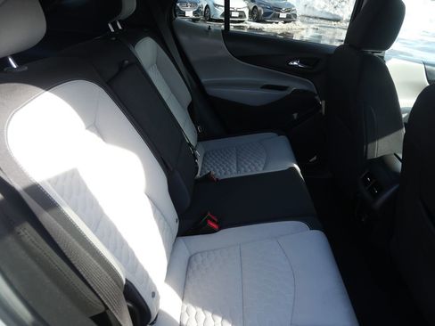 Used 2021 Chevrolet Equinox LS w/ LS Convenience Package image 24