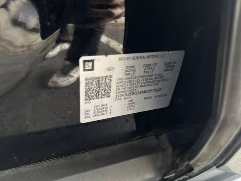 Used 2021 GMC Yukon SLT image 32