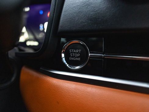 Used 2024 Mitsubishi Outlander SEL image 19