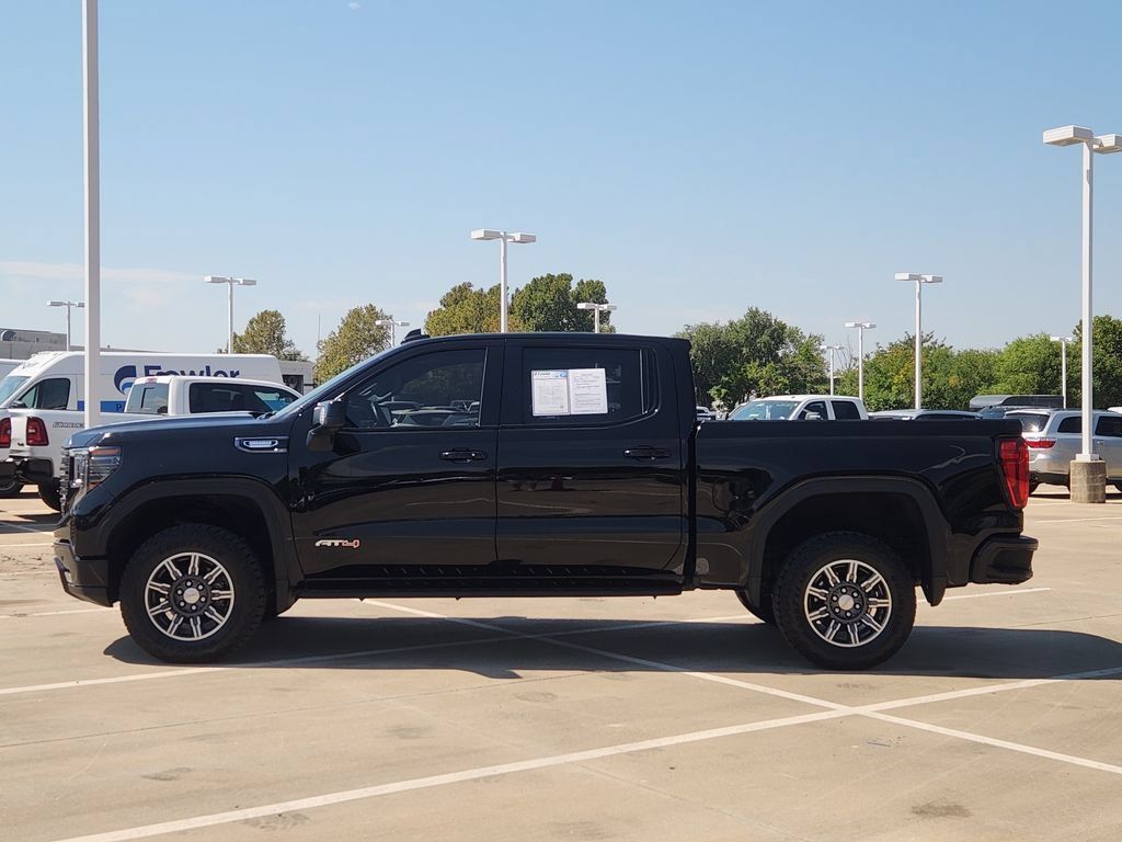 Used 2024 GMC Sierra 1500 AT4 w/ Technology Package AWD/4WD image 8