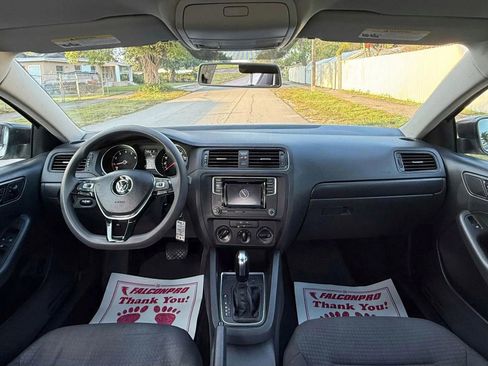 Used 2016 Volkswagen Jetta S image 10