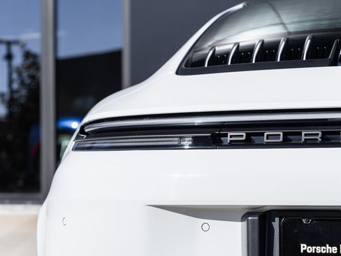 Used 2025 Porsche 911 Carrera GTS image 14