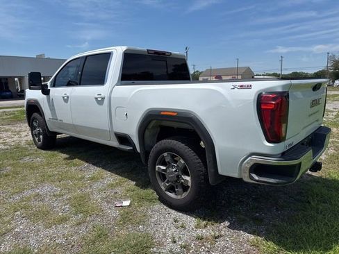 Used 2025 GMC Sierra 2500 SLE w/ SLE Value Package; AWD/4WD image 8