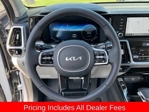Certified 2023 Kia Sorento SX AWD/4WD image 23