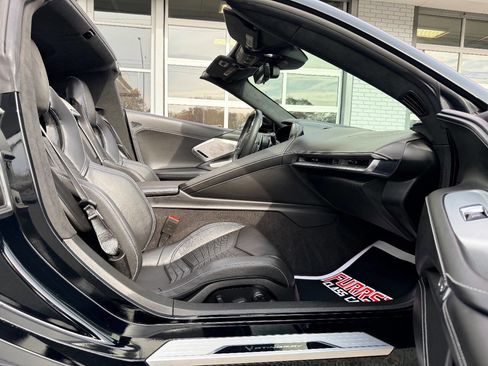 Used 2022 Chevrolet Corvette Stingray Premium Cpe w/ Z51 Performance Package image 40