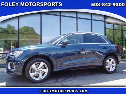Used 2020 Audi Q3 2.0T Premium Plus w/ Premium Plus Package AWD/4WD image 1