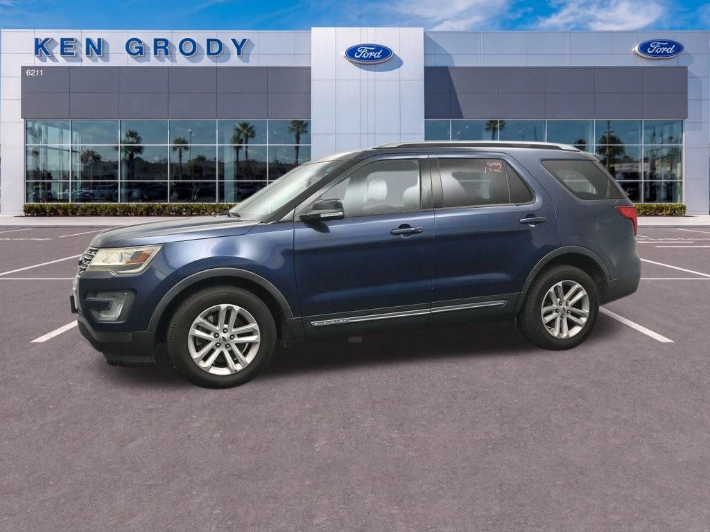 Used 2017 Ford Explorer XLT w/ Equipment Group 201A FWD image 9