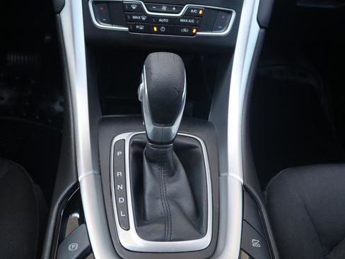 Used 2016 Ford Fusion SE image 36