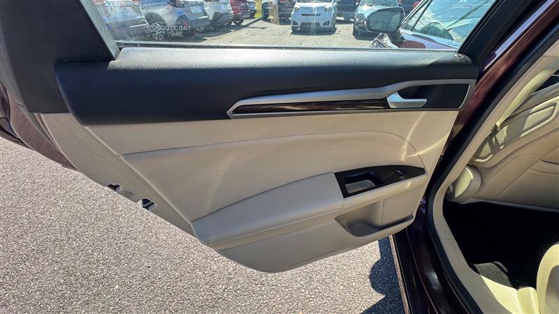 Used 2013 Ford Fusion Energi SE w/ Driver Assist Pkg FWD image 39