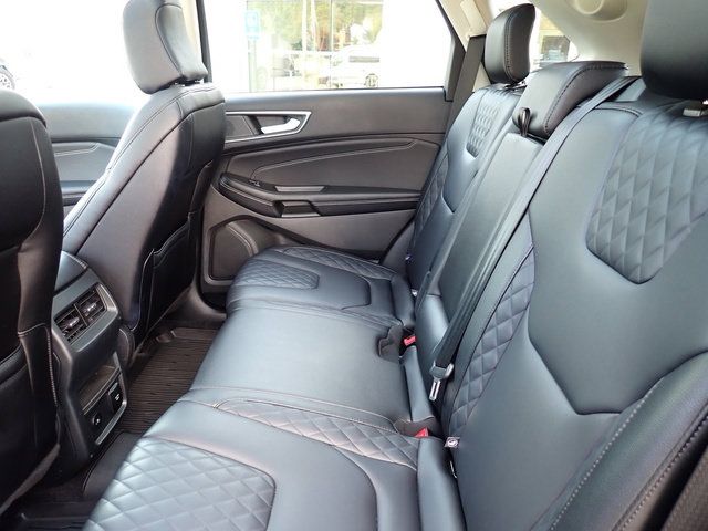 Used 2024 Ford Edge Titanium AWD/4WD image 16